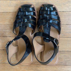 LOQ Rio Fisherman Sandal in Black Crinkle Patent -- size 38